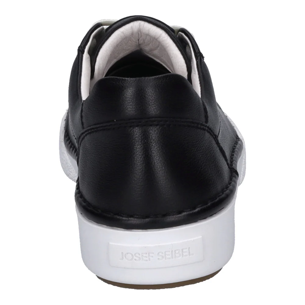 Claire 01 - Image 5