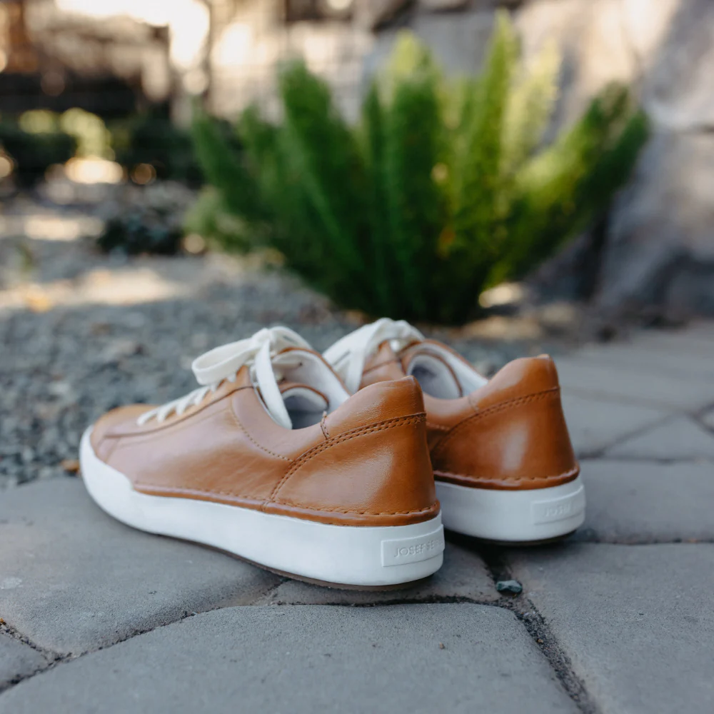 Claire 01 - Image 5