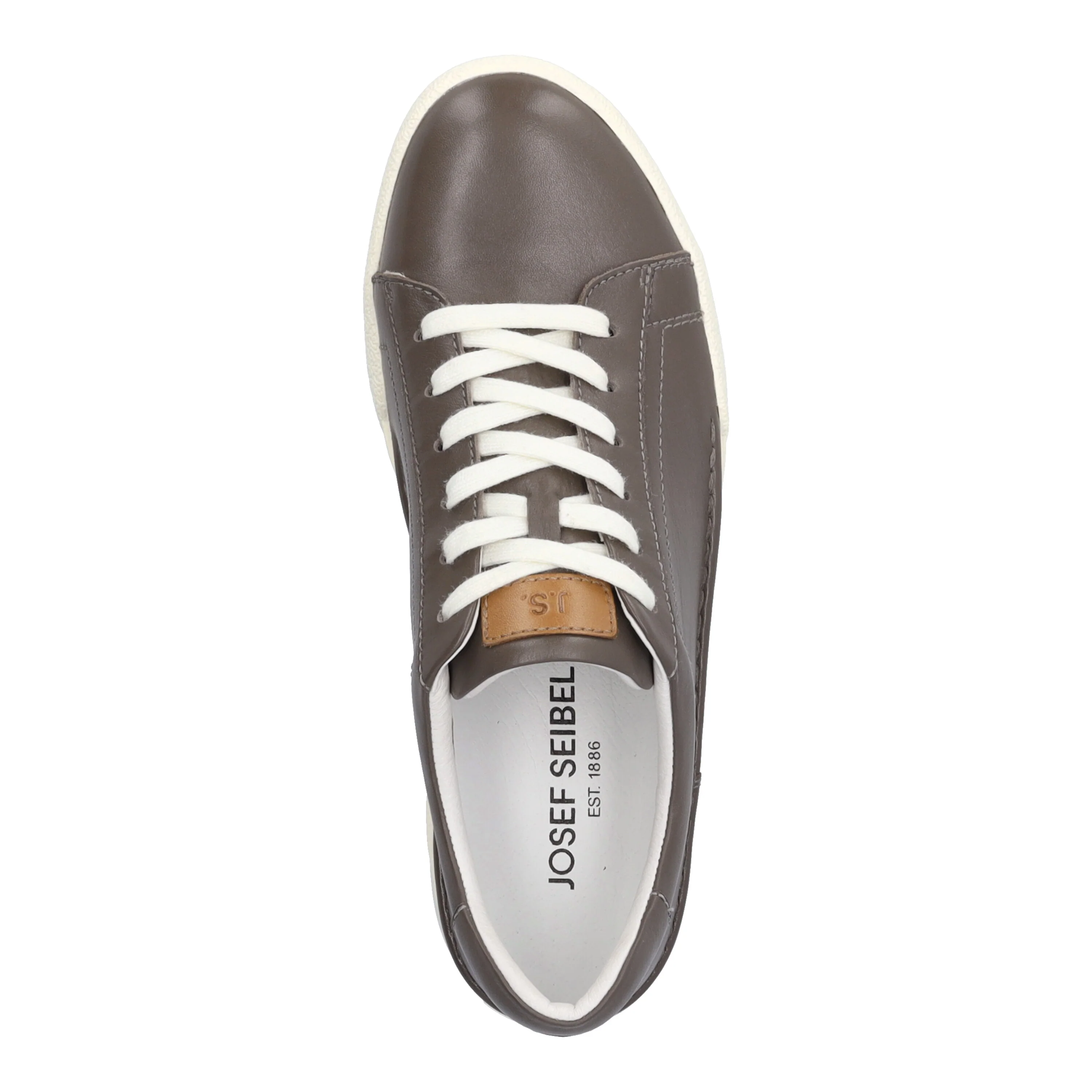 Claire 01 - Image 11