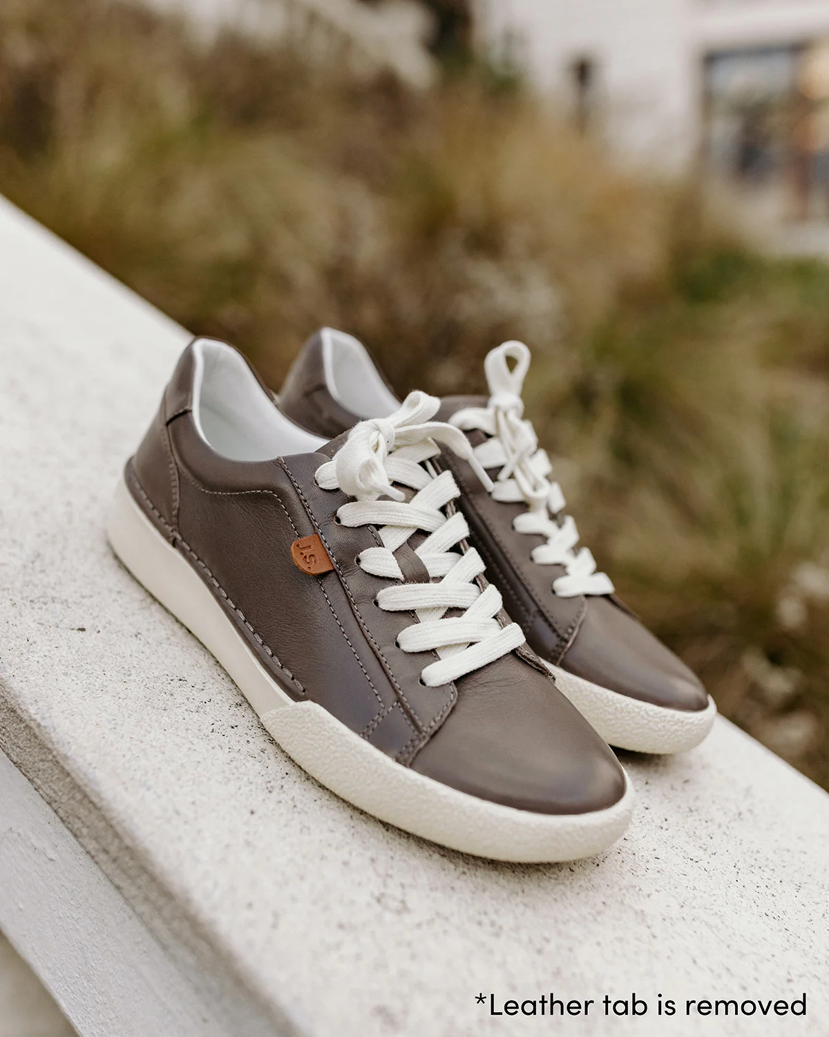 Claire 01 - Image 6