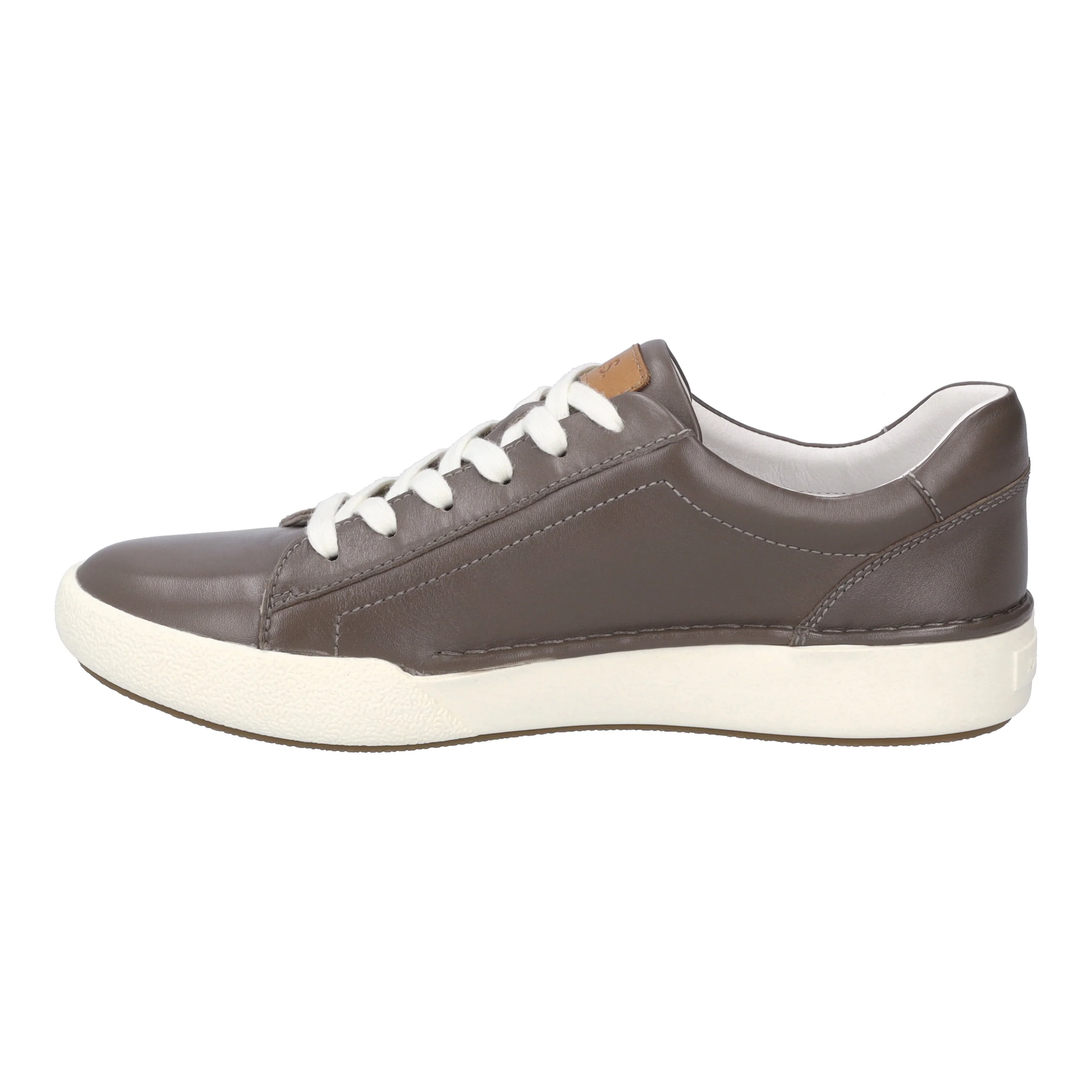 Claire 01 - Image 8