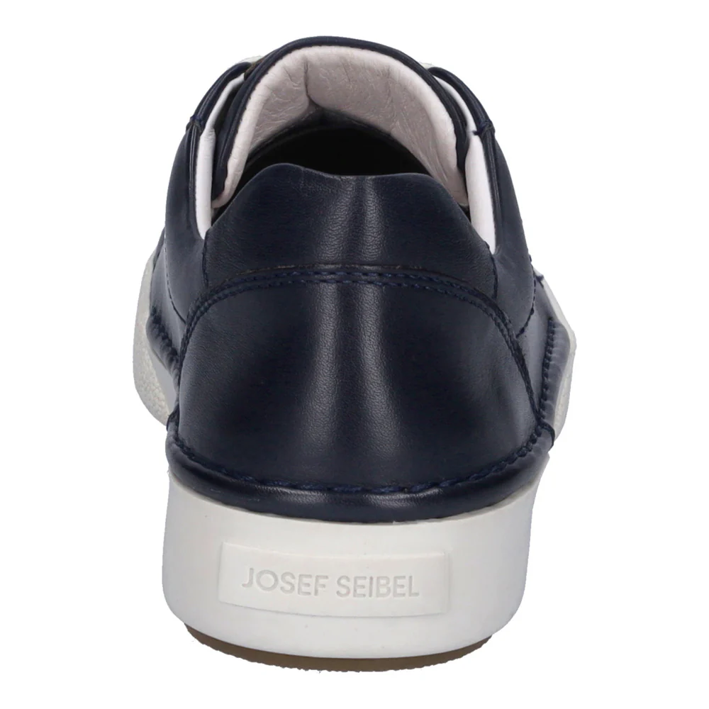 Claire 01 - Image 5