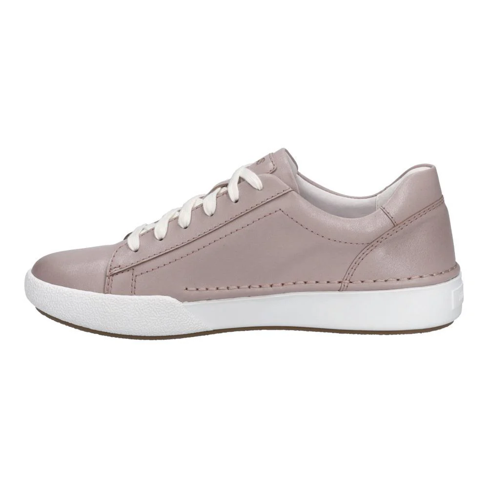 Claire 01 - Image 3