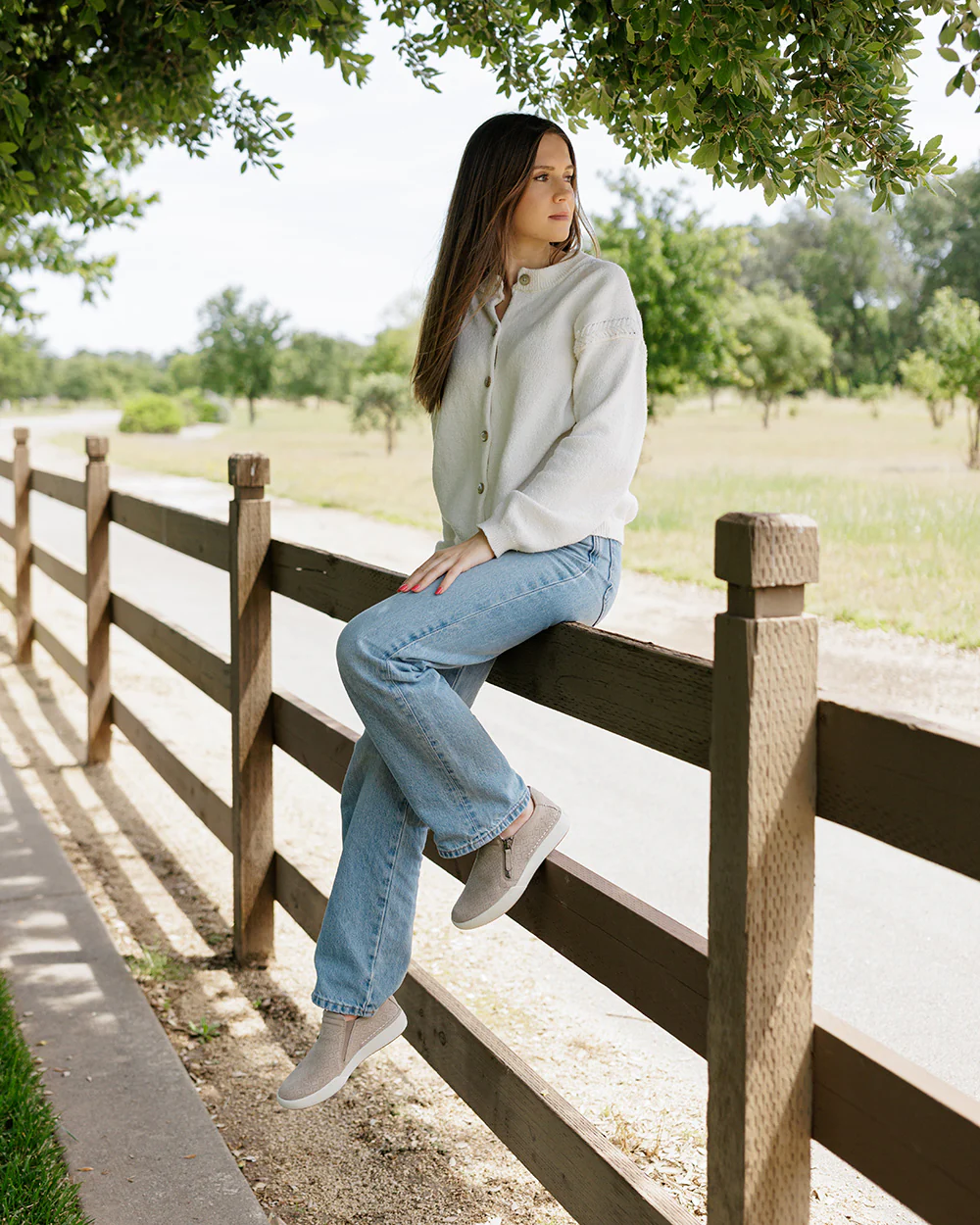 Claire 35 - Image 4