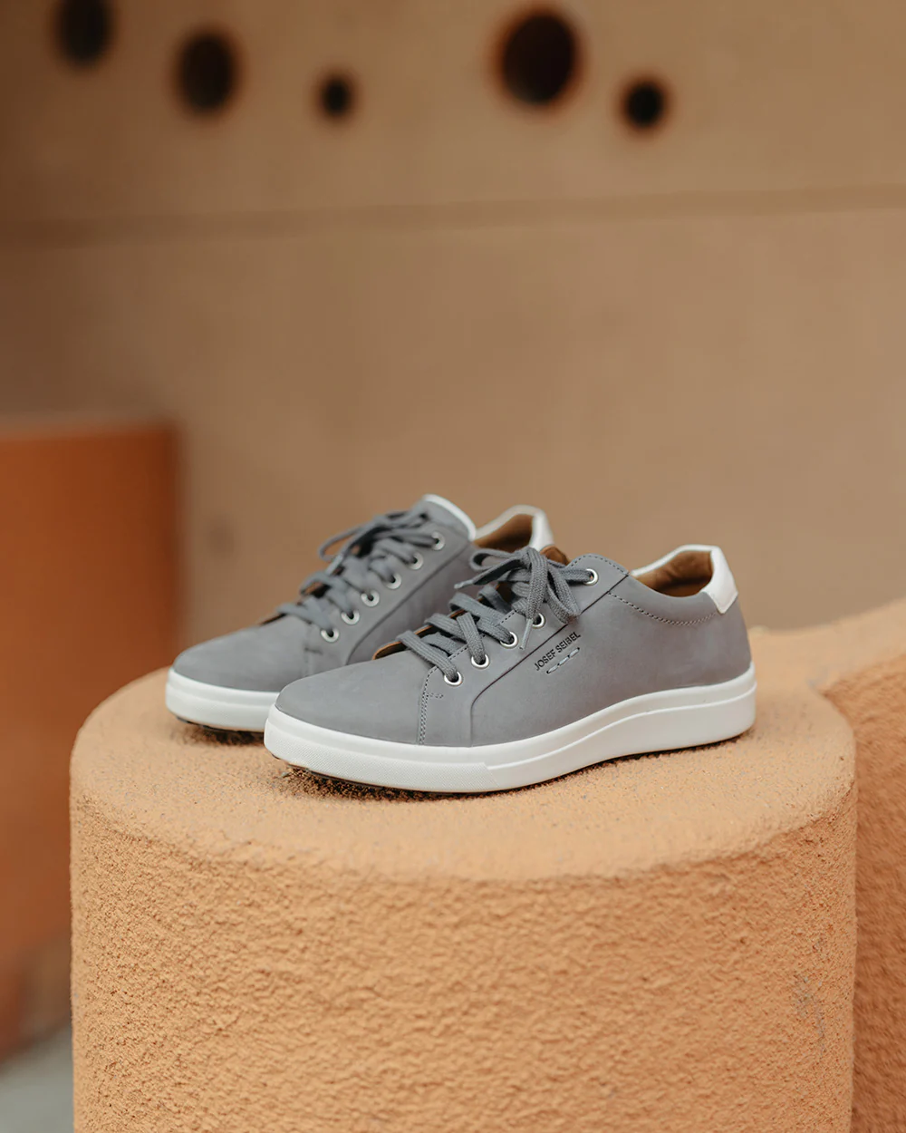 Maddox 05 - Image 2